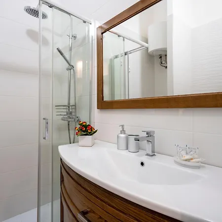 Apartament Guesthost - Nina - Your Comfort In The Heart Of