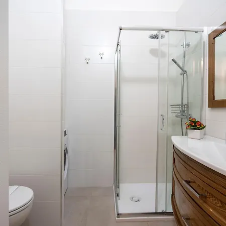 Apartament Guesthost - Nina - Your Comfort In The Heart Of